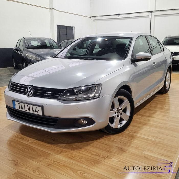 Usado 2011 VW Jetta Sedan | € 8.300 - Imagem 1/4