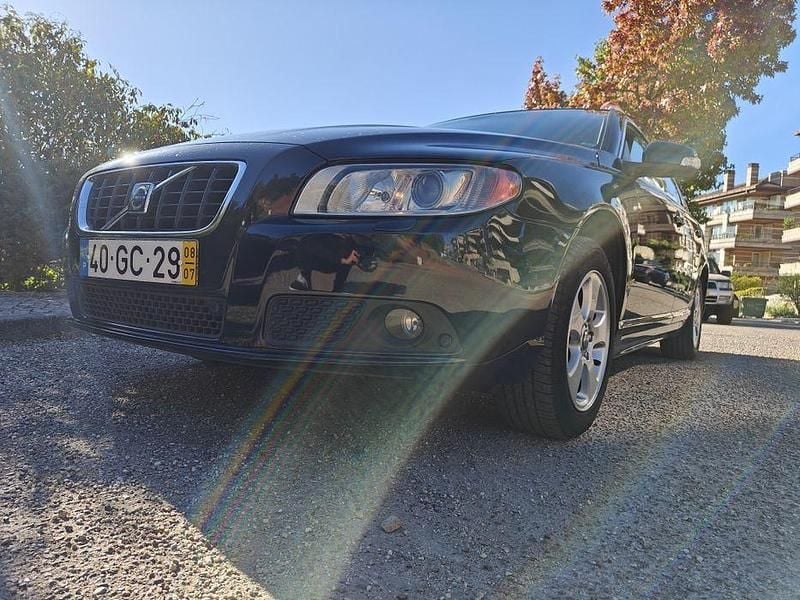Usado 2008 Volvo V70 Carrinha | € 7.000 - Imagem 1/4