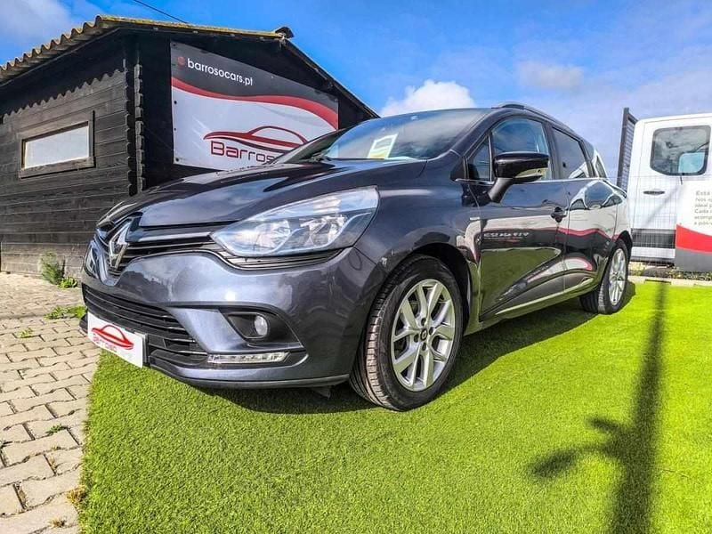 Cinzento Usado 2021 Renault Clio V Carrinha | € 13.900 (Preço justo) - Imagem 1/4