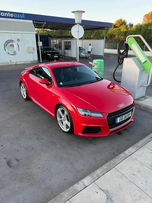 Usado Audi TT Premium 230 HP (169 kW) 2015 Vermelho Coupé