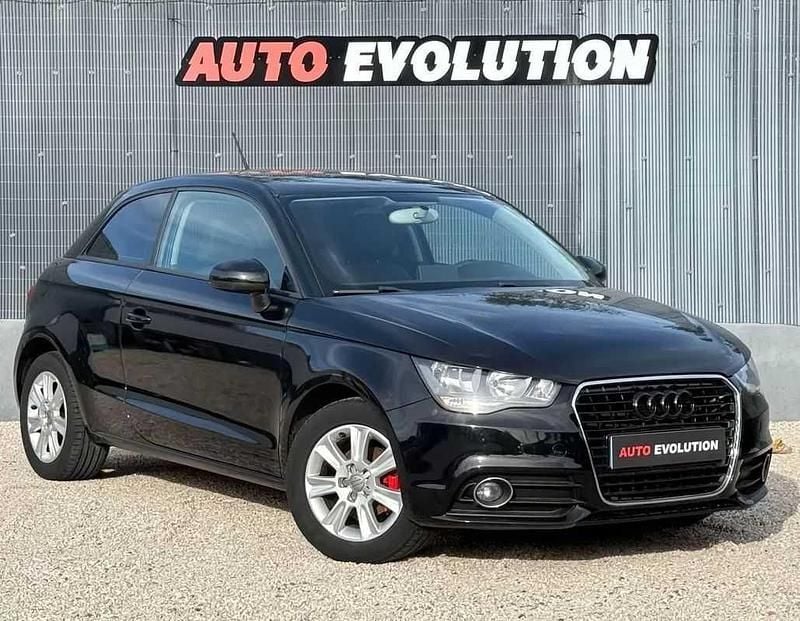 Usado Audi A1 Attraction 86 HP (63 kW) 2011 Preto Citadino