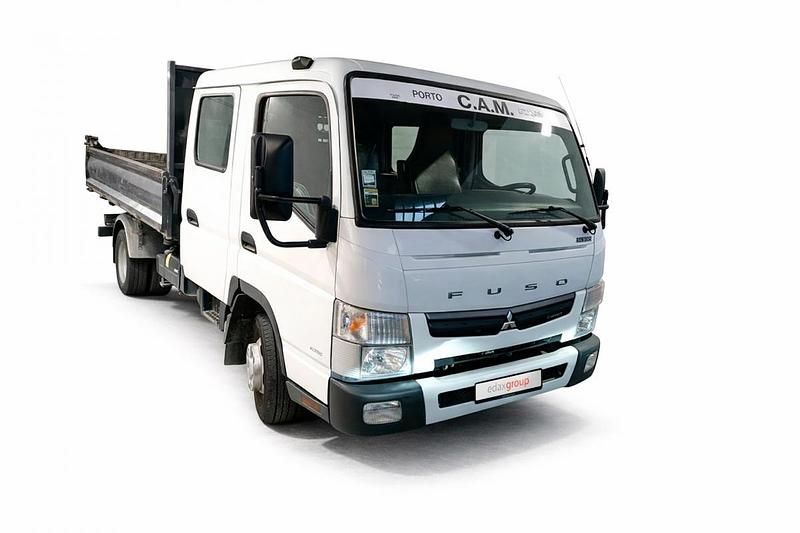 Branco Usado 2021 Mitsubishi Canter Sedan | € 39.990 (Preço justo) - Imagem 1/4
