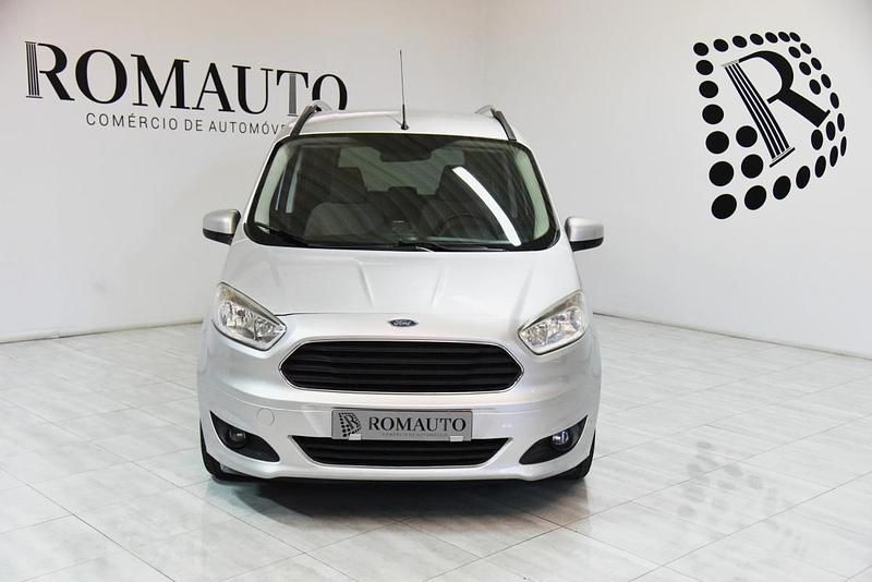 Usado Ford Tourneo Courier 100 HP (73 kW) 2016 Cinzento Monovolume