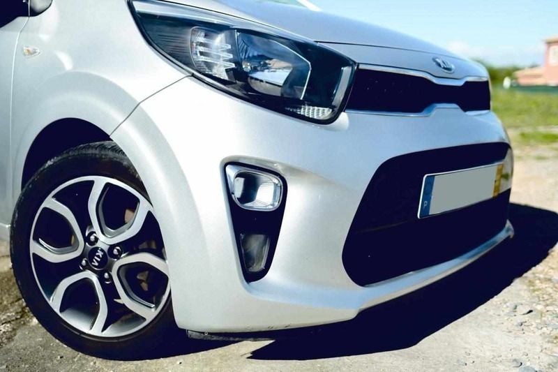 Usado Kia Picanto 67 HP (49 kW) 2019 Cinzento Citadino