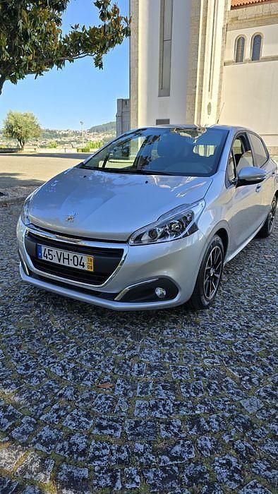 Usado 2018 Peugeot 208 Citadino | € 8.000 (Super Preço) - Imagem 1/4