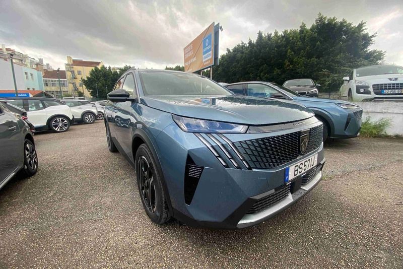 Azul Novo 2025 Peugeot e-5008 Allure SUV | € 47.600 - Imagem 1/4