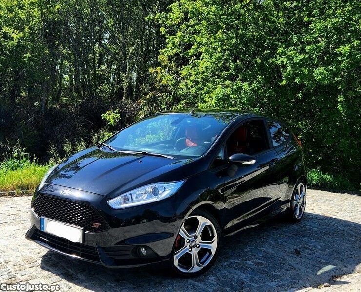 Preto Usado 2014 Ford Fiesta ST Citadino | € 10.950 (Bom preço) - Imagem 1/1