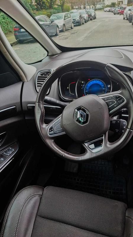 Usado Renault Espace 160 HP (117 kW) 2016 Preto Monovolume