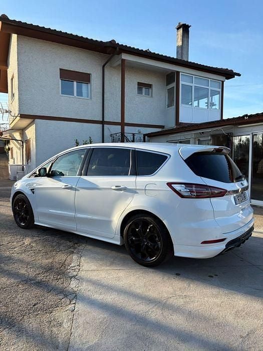 Usado Ford S-MAX S 210 HP (154 kW) 2016 Monovolume