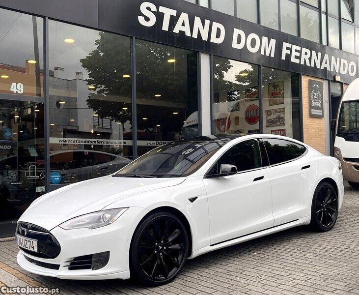 Branco Usado 2016 Tesla Model S Sedan | € 26.750 - Imagem 1/1