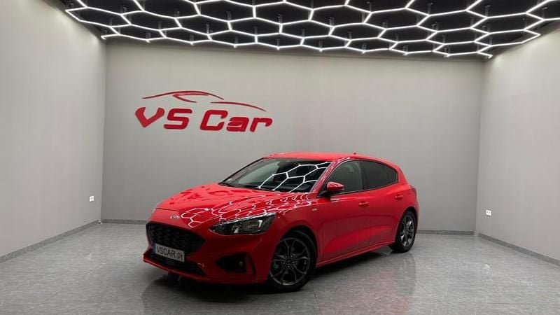Usado Ford Focus 120 HP (88 kW) 2018 Vermelho