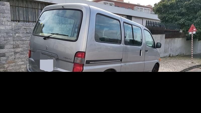 Usado 2003 Toyota HiAce Monovolume | € 9.000 - Imagem 1/4