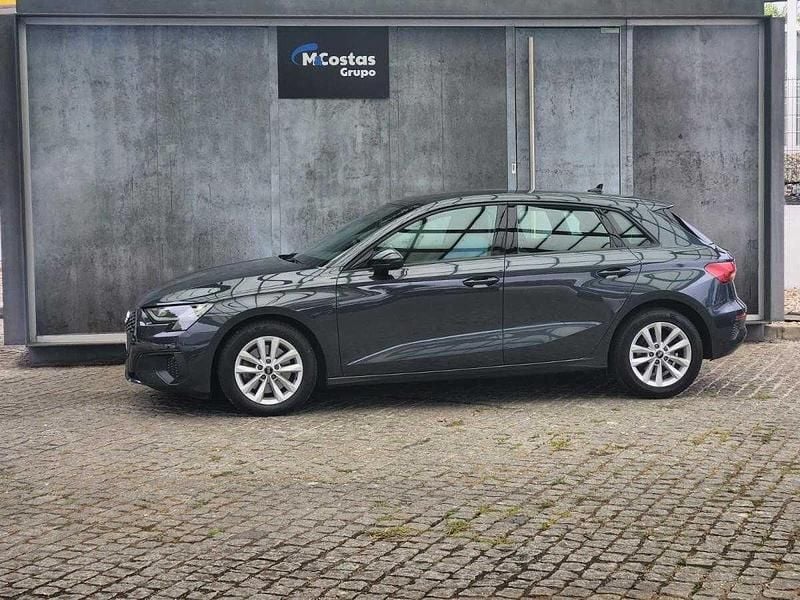 Cinzento Usado 2021 Audi A3 | € 25.250 (Preço justo) - Imagem 1/4