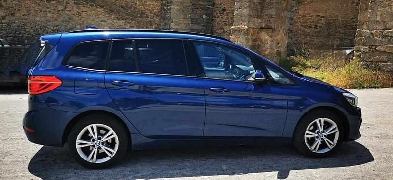 Azul Usado 2021 BMW 216 Carrinha | € 20.910 (Caro) - Imagem 1/4