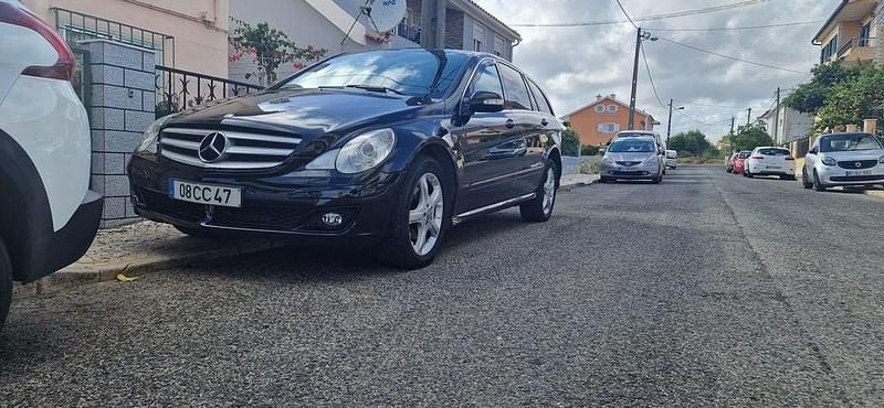 Usado 2006 Mercedes R320 Monovolume | € 7.500 - Imagem 1/2