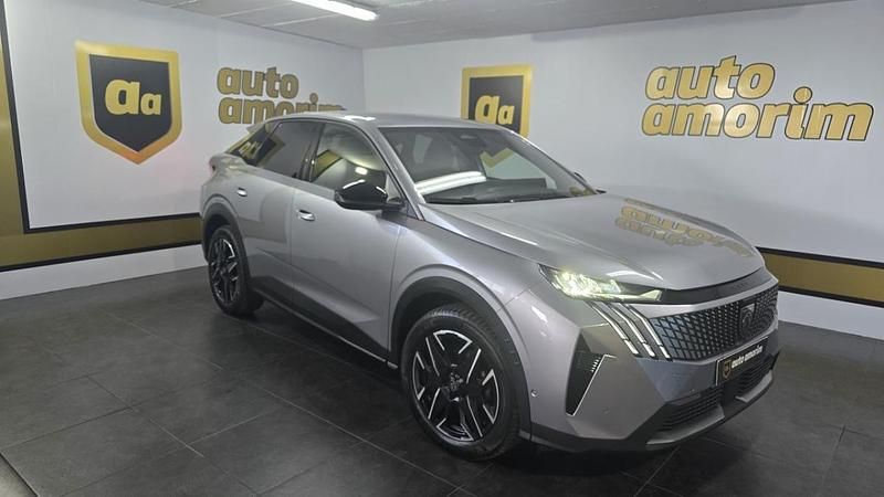 Cinzento Usado 2024 Peugeot 3008 | € 33.950 - Imagem 1/4