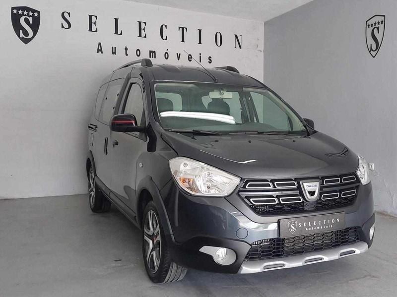 Cinzento Usado 2019 Dacia Dokker Van | € 13.990 - Imagem 1/4