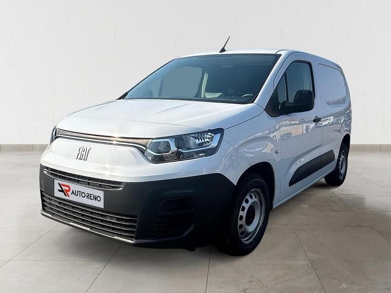 Branco Usado 2023 Fiat Doblò Monovolume | € 18.990 (Preço justo) - Imagem 1/4