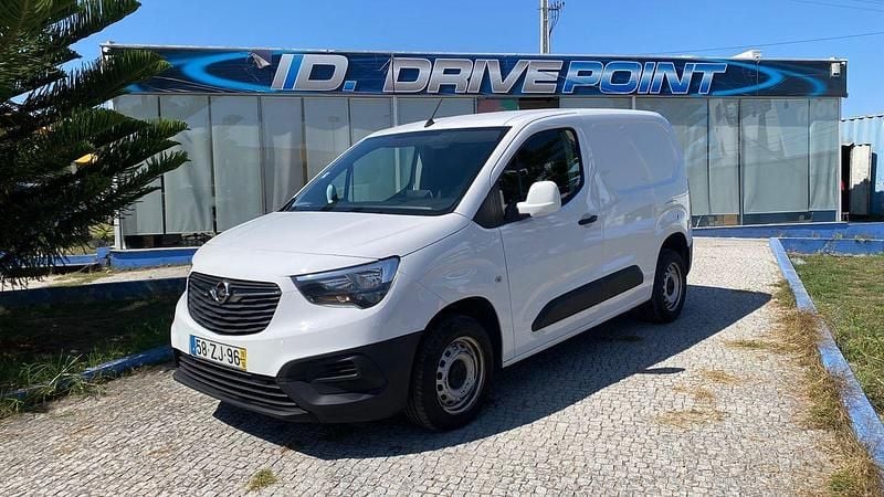 Branco Usado 2019 Opel Combo Monovolume | € 10.900 (Bom preço) - Imagem 1/4