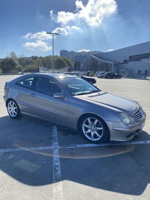 Usado 2005 Mercedes C220 | € 7.999 (Preço justo) - Imagem 1/4