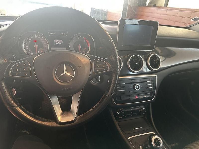 Usado 2016 Mercedes CLA180 Sedan | € 16.999 (Preço justo) - Imagem 1/4