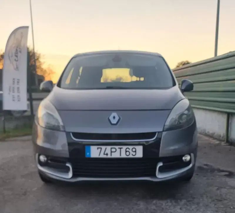 Cinzento Usado 2012 Renault Scénic III Dynamique Monovolume | € 6.950 - Imagem 1/4