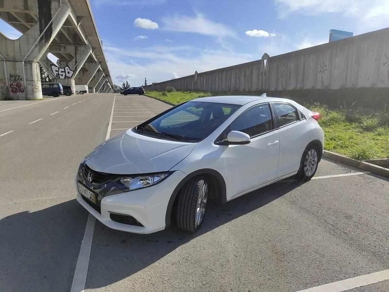 Branco Usado 2012 Honda Civic Citadino | € 9.500 - Imagem 1/4
