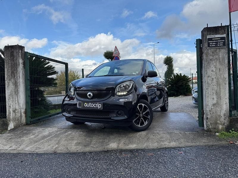Preto Usado 2017 Smart ForFour Passion Citadino | € 11.810 (Preço justo) - Imagem 1/4