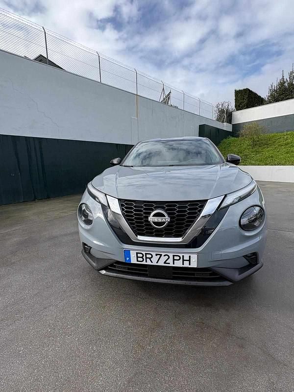 Usado Nissan Juke 114 HP (83 kW) 2025 Cinzento SUV
