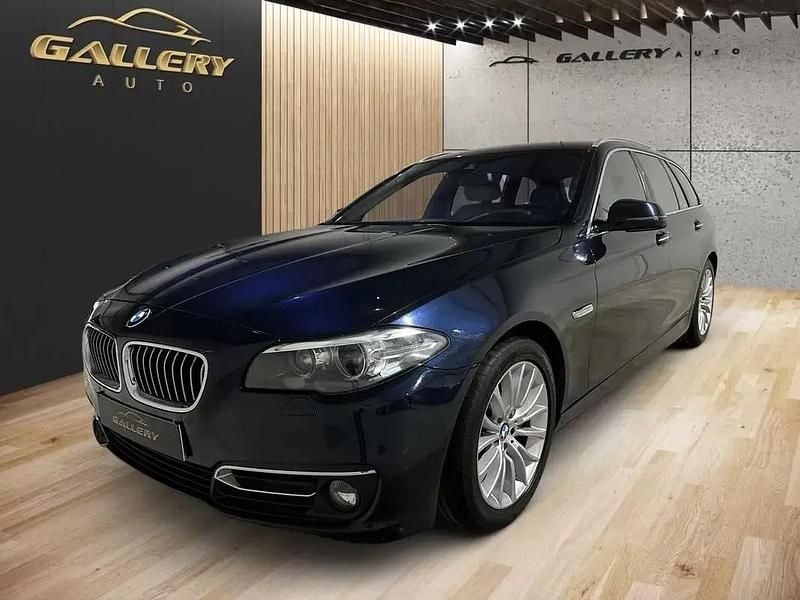 Azul escuro Usado 2014 BMW 530 Luxury Line Carrinha | € 18.990 - Imagem 1/4