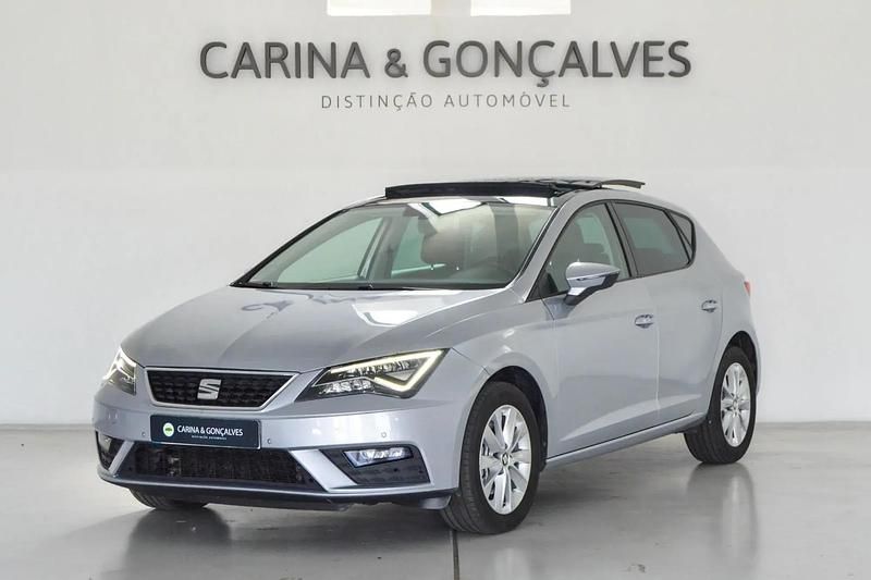 Branco Usado 2020 Seat Leon Style Citadino | € 16.950 (Preço justo) - Imagem 1/4