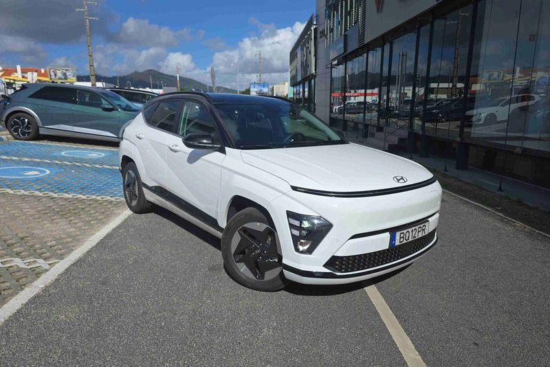 Branco Novo 2025 Hyundai Kauai Premium SUV | € 34.990 (Caro) - Imagem 1/4