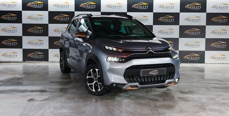 Cinza Usado 2022 Citroën C3 PureTech Citadino | € 18.250 (Caro) - Imagem 1/4