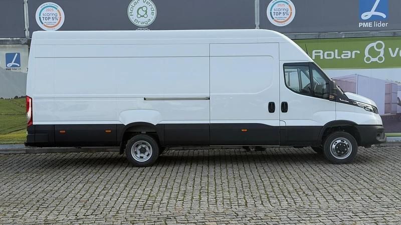 Novo Iveco Daily 180 HP (132 kW) 2026 Branco Sedan