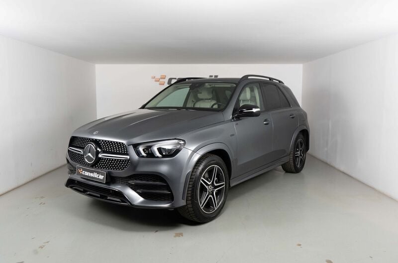 Cinza Usado 2021 Mercedes GLE350 AMG SUV | € 59.890 - Imagem 1/4