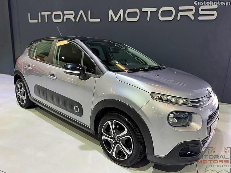 Cinza Usado 2020 Citroën C3 PureTech Citadino | € 13.500 (Preço justo) - Imagem 1/1