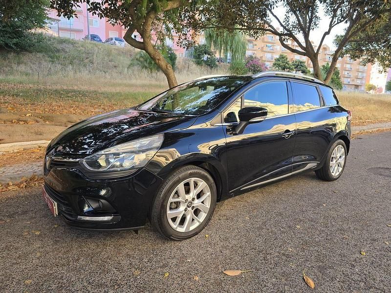 Usado Renault Clio GrandTour LIMITED 90 HP (66 kW) 2019 Preto Carrinha