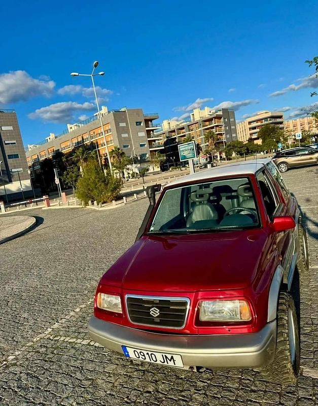 Vermelho Usado 1997 Suzuki Vitara SUV | € 5.000 - Imagem 1/4
