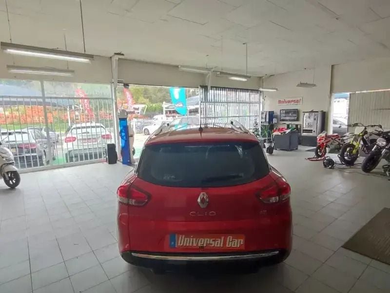 Usado Renault Clio GrandTour 90 HP (66 kW) 2014 Vermelho Carrinha