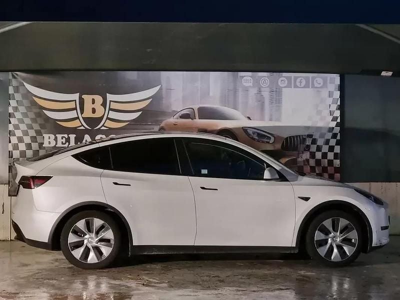 Usado Tesla Model Y 219 kW (299 HP) 2023 Branco SUV