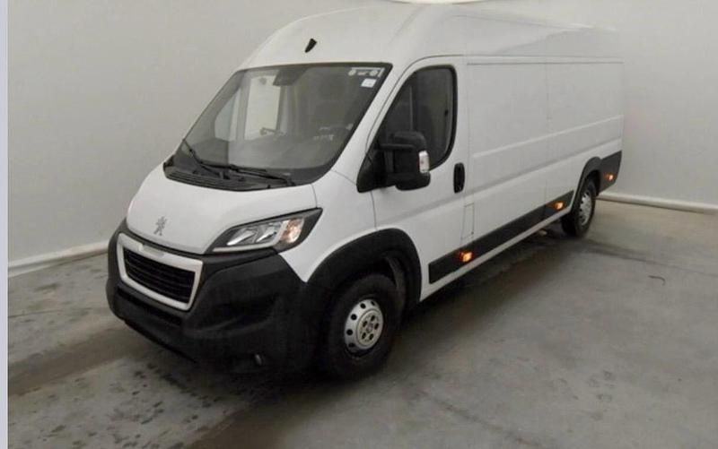 Branco Usado 2021 Peugeot Boxer Premium Van | € 22.990 (Caro) - Imagem 1/4