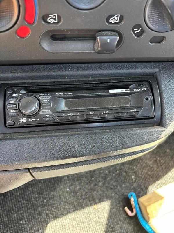 Usado Iveco Daily 166 HP (122 kW) 2003 Branco Carrinha