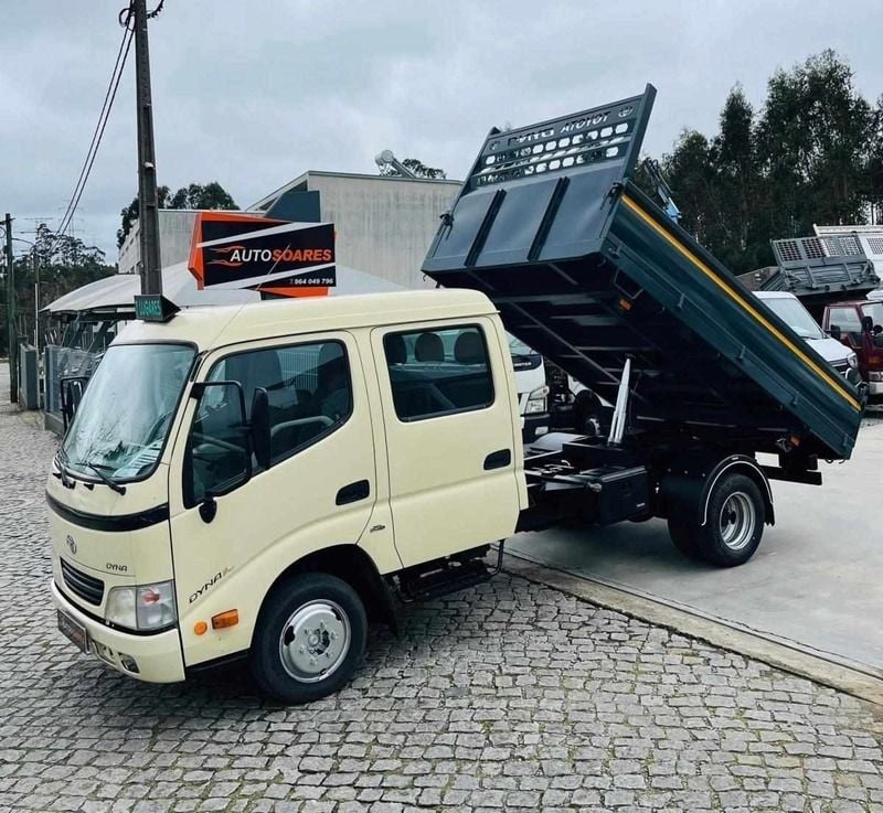 Usado Toyota Dyna 102 HP (75 kW) 2005 Outra Pickup