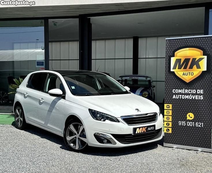 Branco Usado 2016 Peugeot 308 Allure Citadino | € 15.500 (Preço elevado) - Imagem 1/1