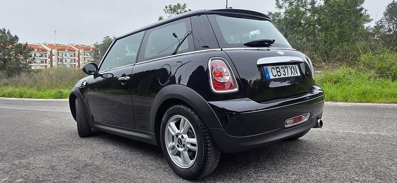 Usado Mini Cooper D 110 HP (80 kW) 2011 Preto Citadino