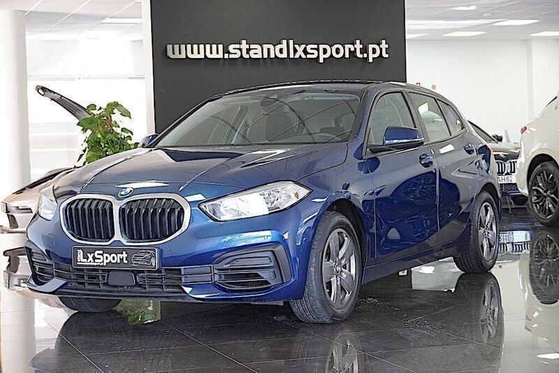 Azul Usado 2023 BMW 116 Advantage Citadino | € 24.490 (Bom preço) - Imagem 1/4