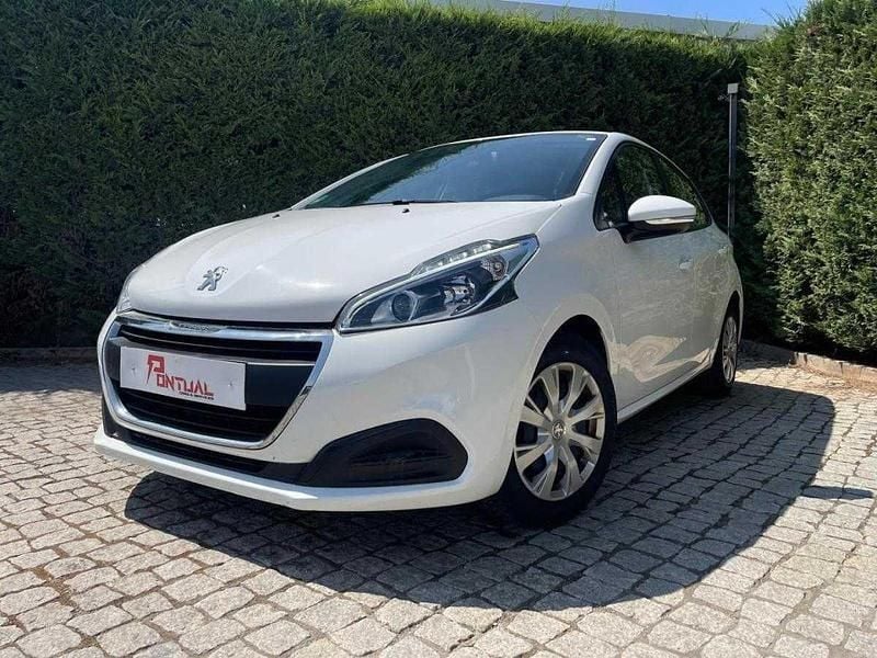 Branco Usado 2019 Peugeot 208 Active Citadino | € 11.990 (Super Preço) - Imagem 1/4