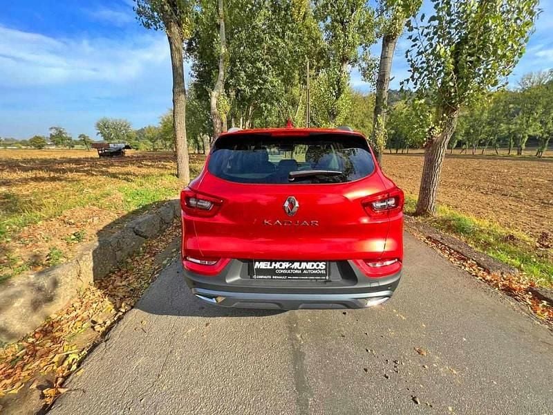 Usado Renault Kadjar Intens 115 HP (84 kW) 2021 Vermelho SUV