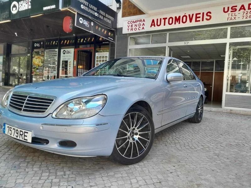 Usado Mercedes S320 197 HP (144 kW) 2001 Azul Sedan