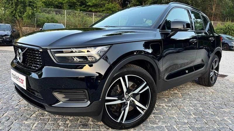 Preto Usado 2020 Volvo XC40 SUV | € 20.000 - Imagem 1/3